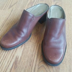 Naturalizer Womans Sz 6.5M Brown Mules Slip Ons